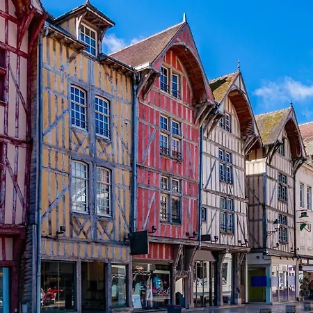 아파트 Le Petit Nid Au Coeur De *